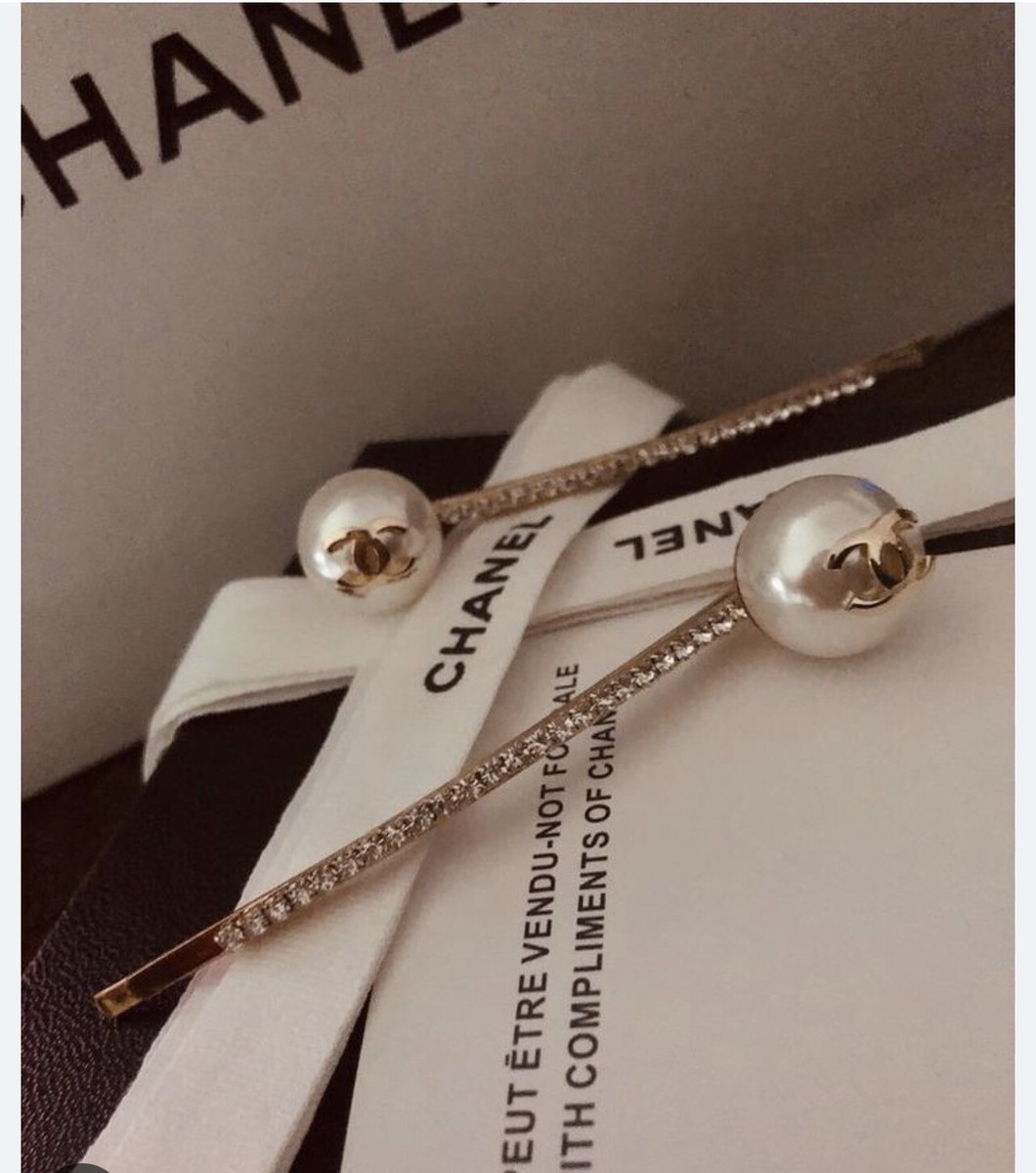 Chanel Hair pins GWP Gold Metal, Faux Pearl & Rhinestone Hair Pins NIB AMAZING? New In Box RARE Chanel Beaute GWP Gold Metal, Faux Pearl  main image 3