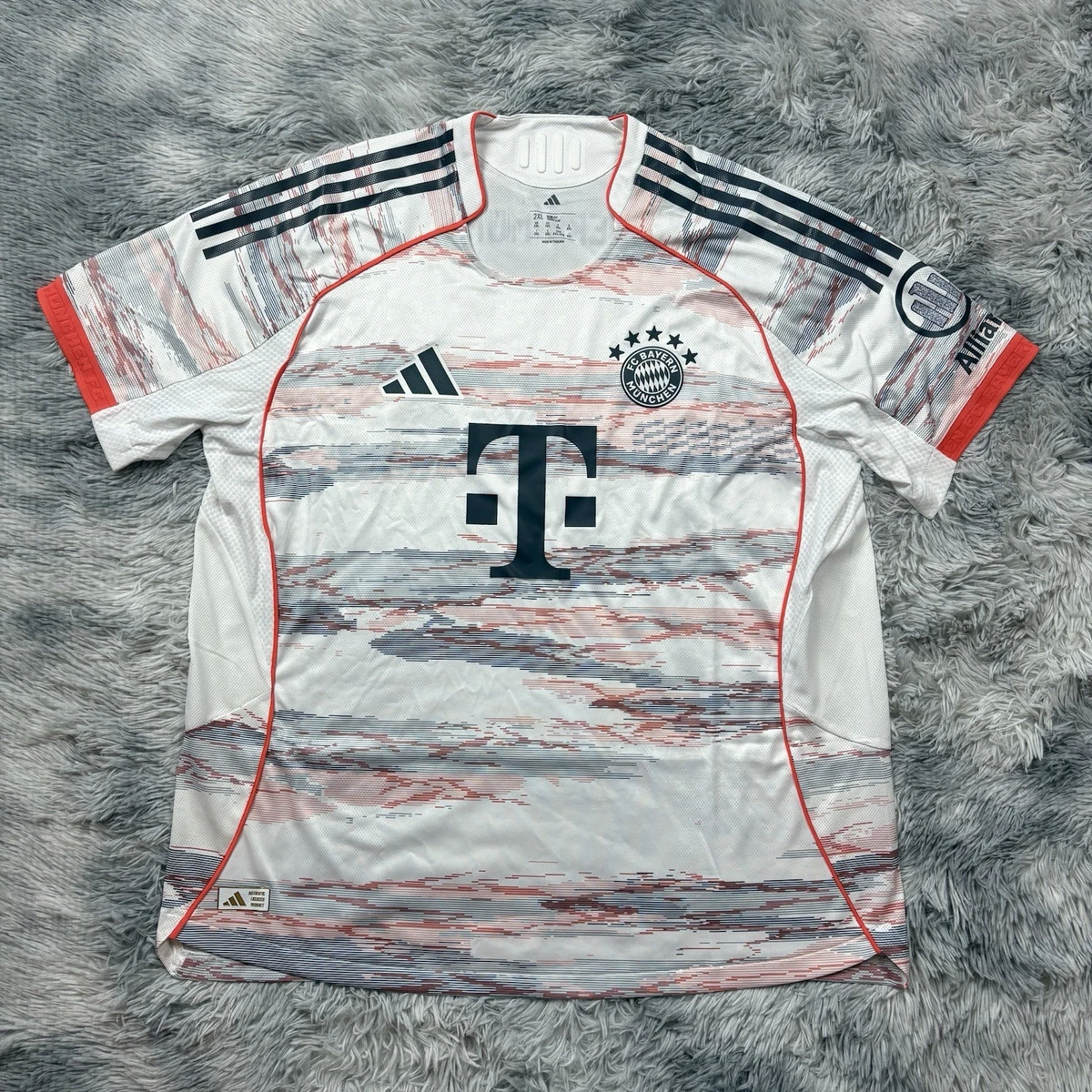 Bayern Munich Size 2XL International Club Soccer Fan Jerseys for