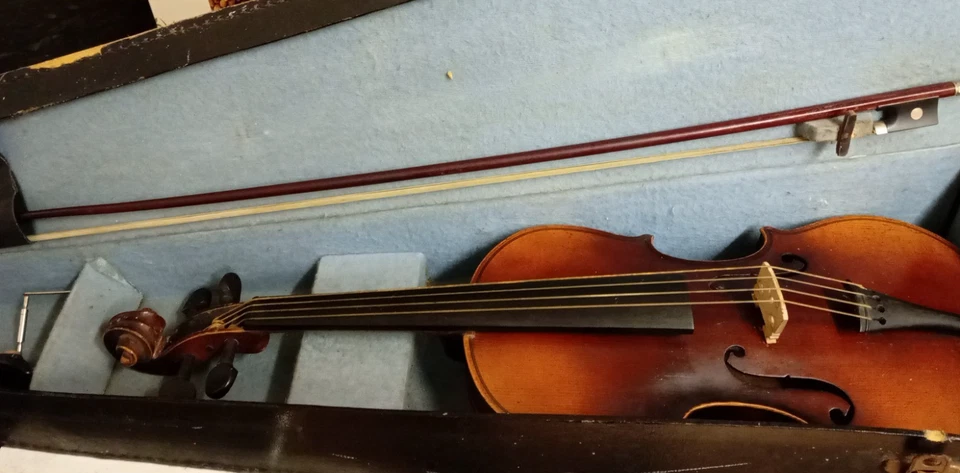 90 Year old Historic Pre War European Made Vintage Violin 4/4 Antique dv381 - Image 2 of 4