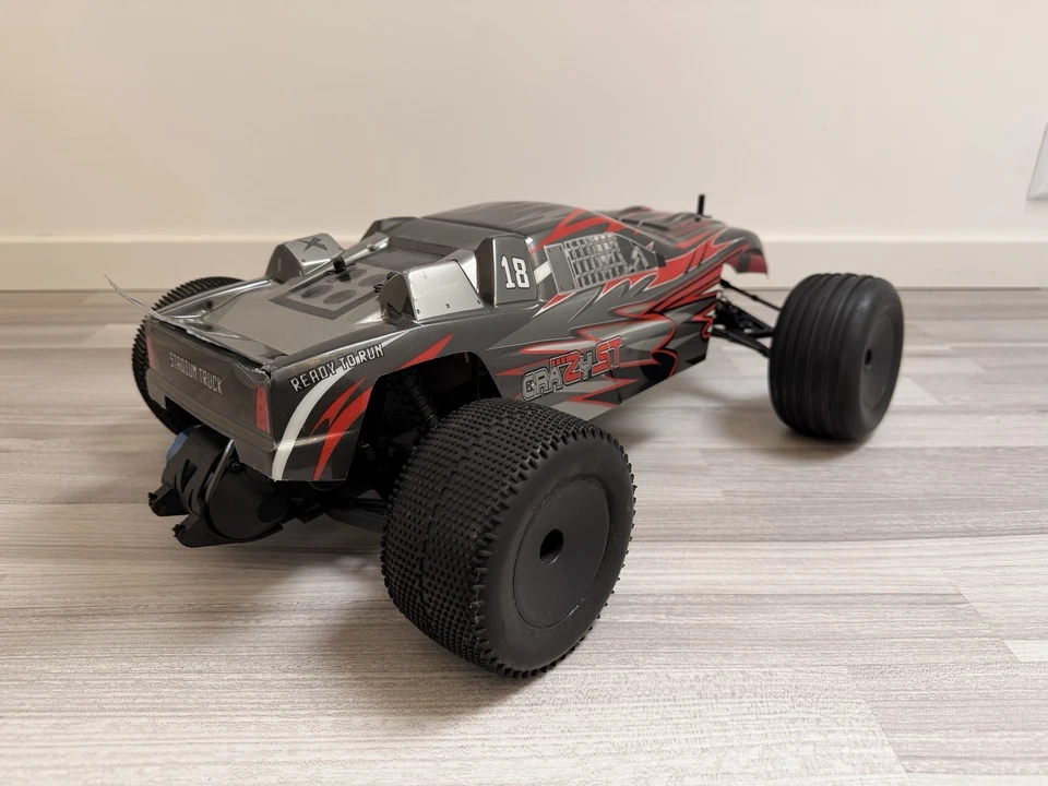 Topspeed Racing 1:10 Brushless RC Stadium Truck - 2s Lipo  2,4 GHz Fernsteuerung - Bild 4 von 4