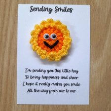 HANDMADE CROCHET SEND A SMILE POCKET HUG keepsake gift send hugs **FREE POSTAGE*