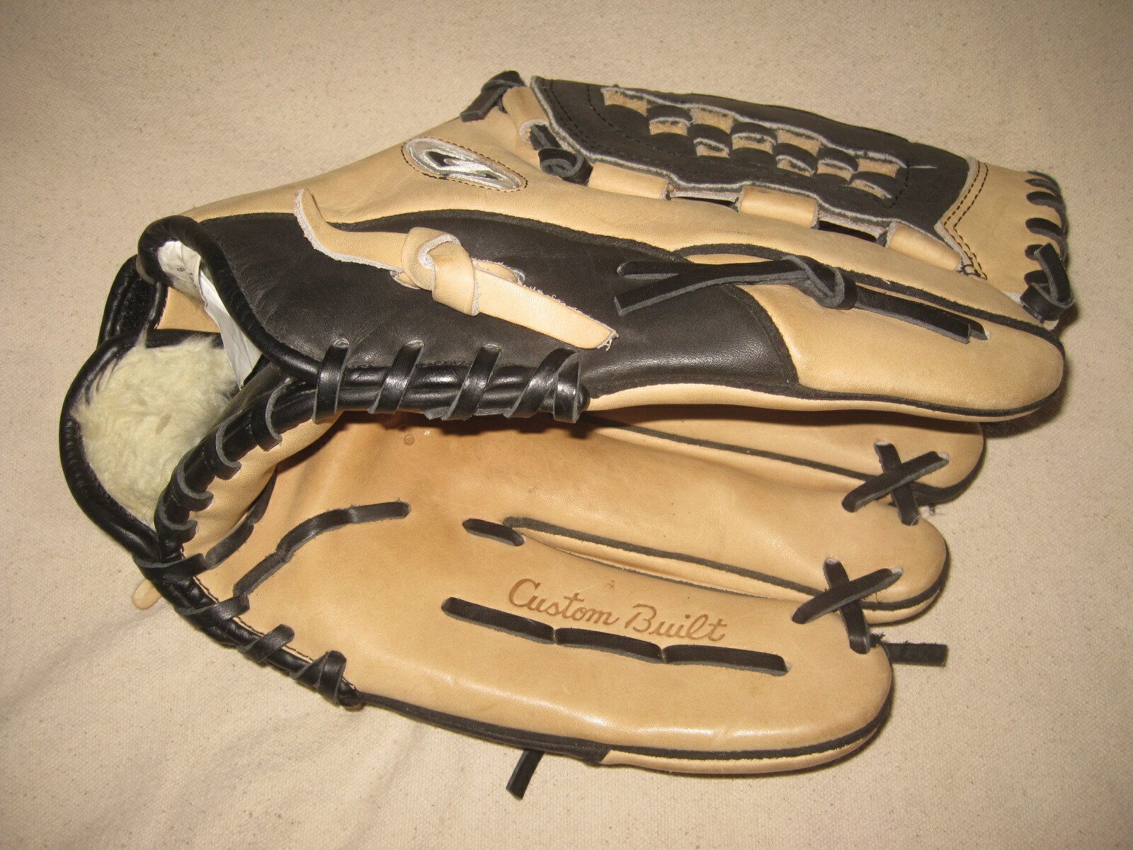 POWERBOLT D125N CUSTOM BUILT 12.5 Inch Right Hand Throw Baseball Glove