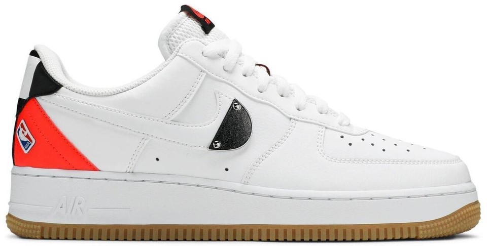 ★【NIKE】★NBA X NIKE AIR FORCE 1 EMB FIEST.A★25-29cm★ Nike NBA x Air Force 1 '07 LV8 White Bright Crimson for Sale