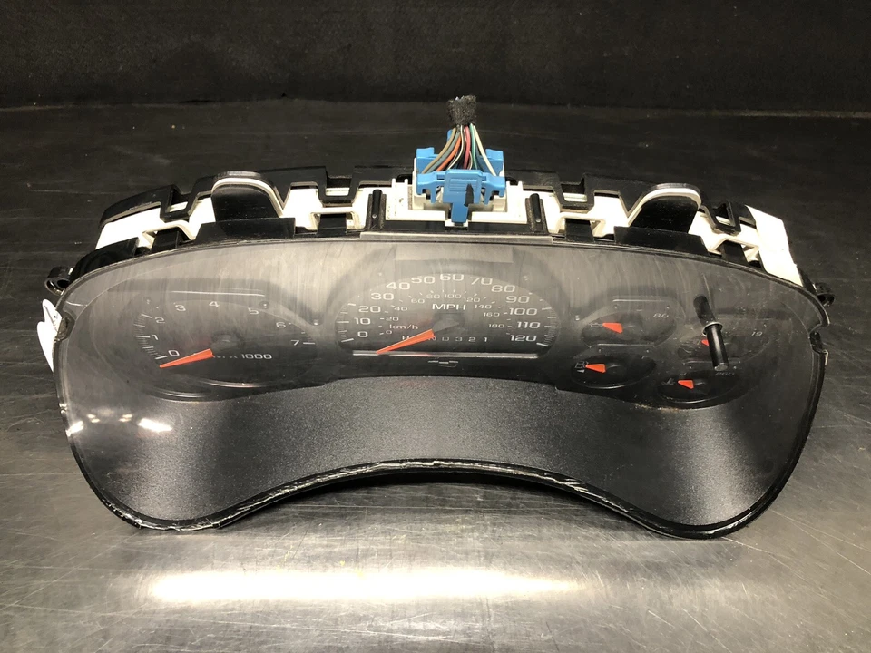 Chevrolet Trailblazer 2006-2009 cuadro de instrumentos velocímetro Foto 2 de 4