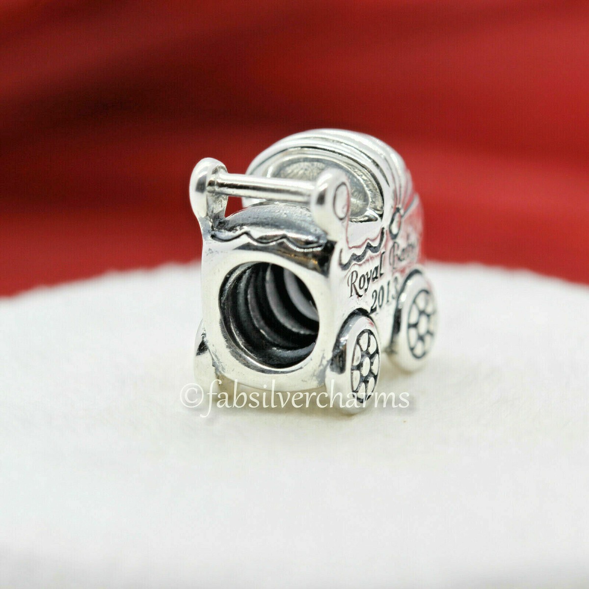 パンドラ　pandora royal carriage charm 14k PANDORA Royal Carriage Sterling Silver Charm With 14K Gold