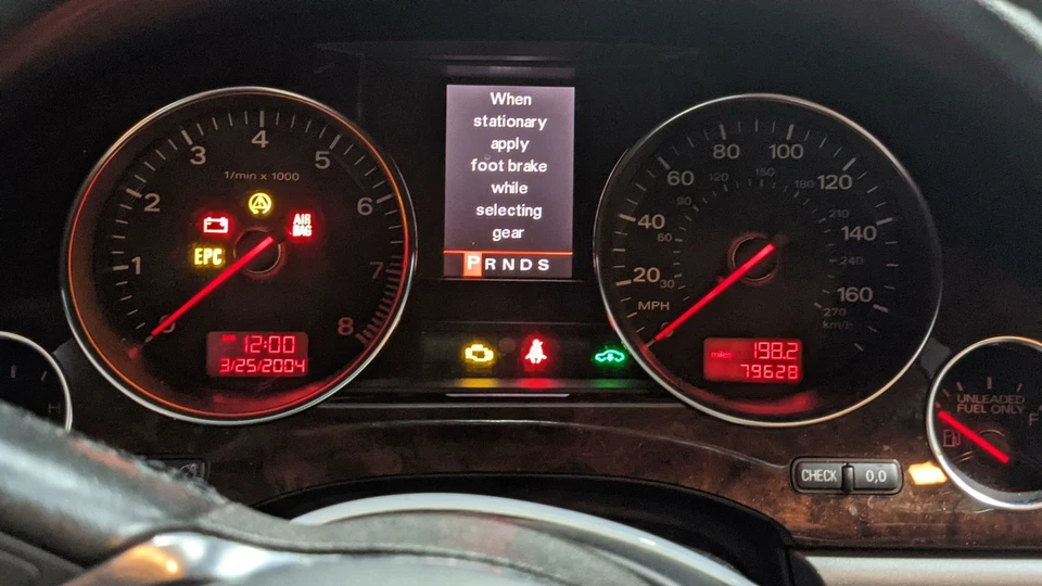 2005 Audi A8 Quattro 4.2L Automatic Awd Transmission ID HHV With 79,628 Miles Foto 2 de 4