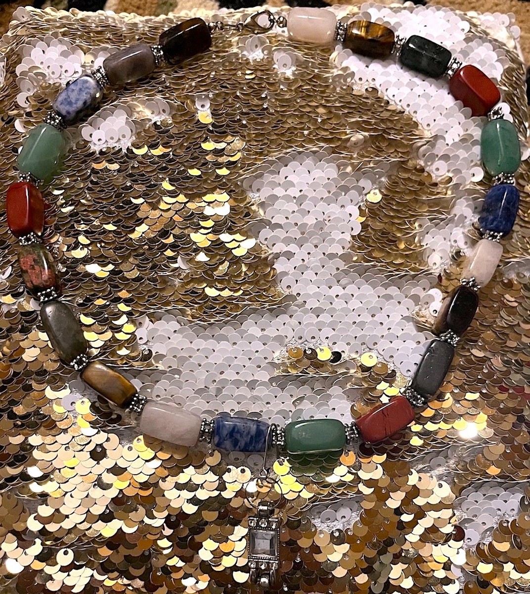 ANTIQUE MULTICOLORED MARBLE STONE NECKLACE