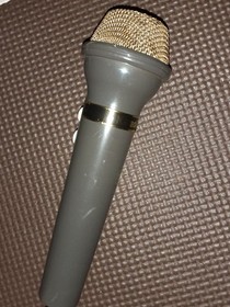 [Discontinued, Discontinued Showa Retro] Bandai Famicom Karaoke Studio