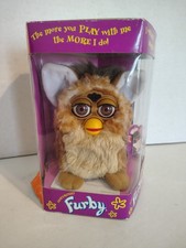 Furby Giraffe with Brown Eyes Model 70-800 in Box Vintage 1999 - Tested Works