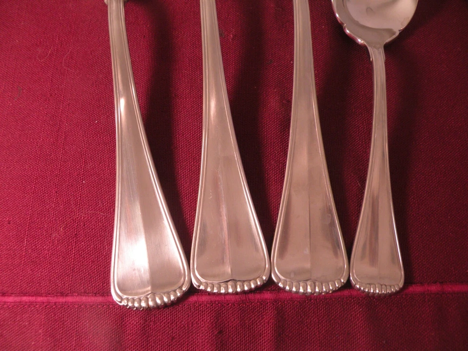 4 porções toalha HAMILTON cetim aço inoxidável 18/8 ALEMANHA colheres garfo + - Imagem 4 de 4