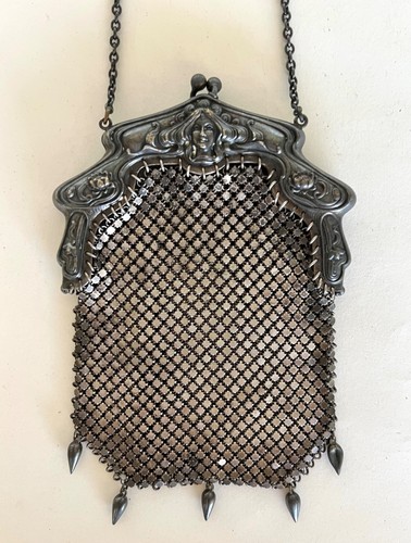 EXTRORDINARY 1930S VINTAGE BAG!