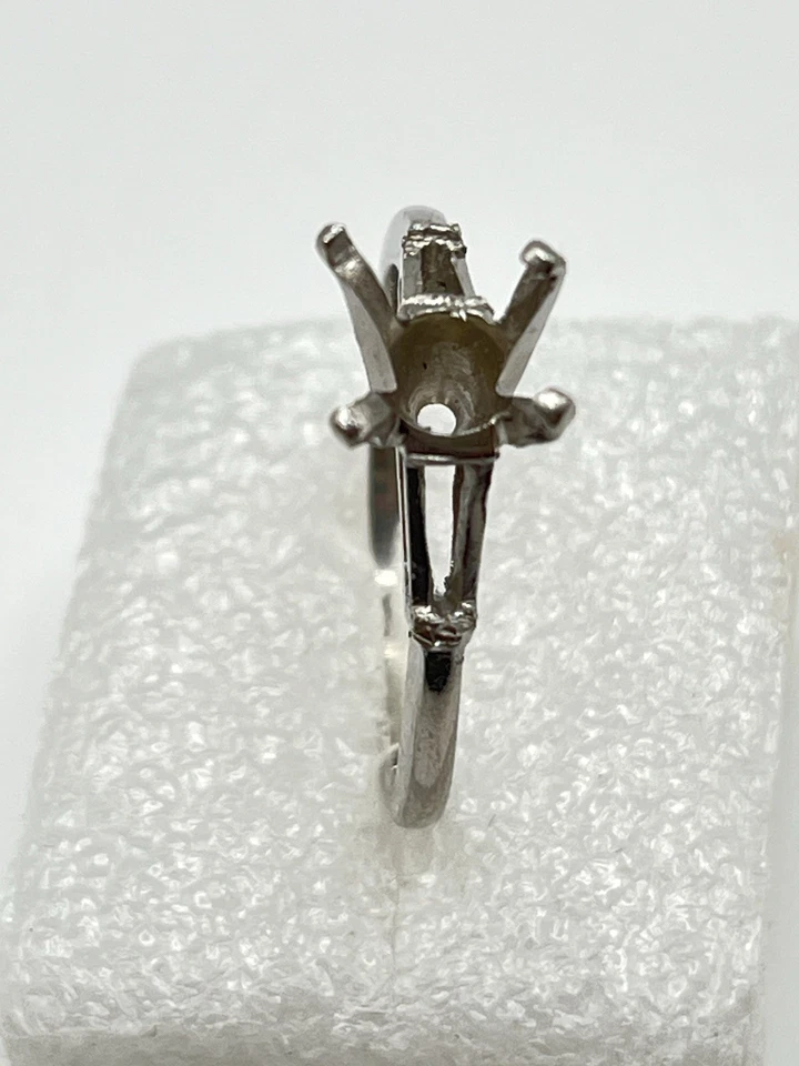 3 Stone Platinum Emerald Cut Diamond Semi-Mount Engagement Ring Setting Sz 6.5 - Image 4 of 4