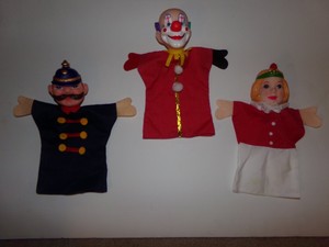 Vintage Lot of 2 Queen Childrens Hand Puppets