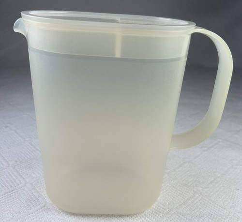 Vtg Tupperware Clear 1 Qt Slim Fridge Door Pitcher 1529 2-way Pour & Store