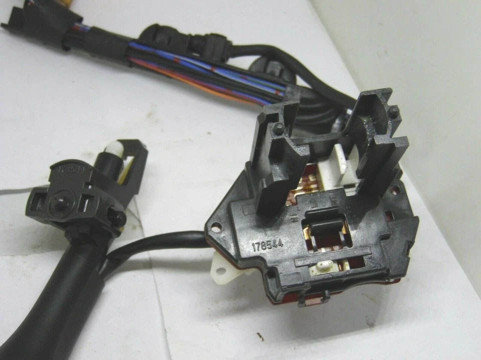 91-93 INTERRUPTOR LIMPIAPARABRISAS FORD ESCORT TRACER NUEVO MOTORCRAFT SWE-2334 Foto 4 de 4