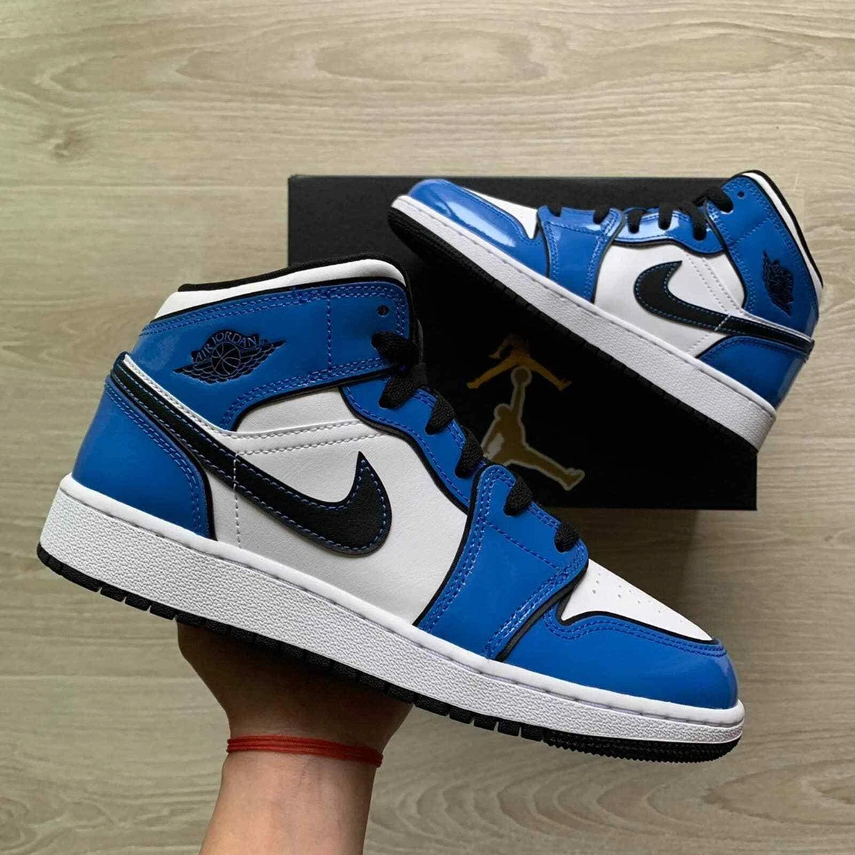 Air Jordan 1 Mid signal blue 5.5Y GS/ 7W