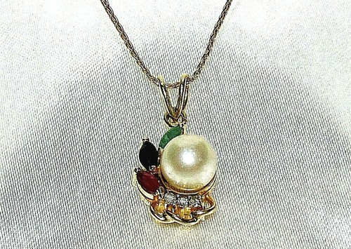 STUNNING SECONDHAND 14ct YELLOW GOLD PEARL, RUBY,EMERALD &DIAMOND NECKLACE,4.7g