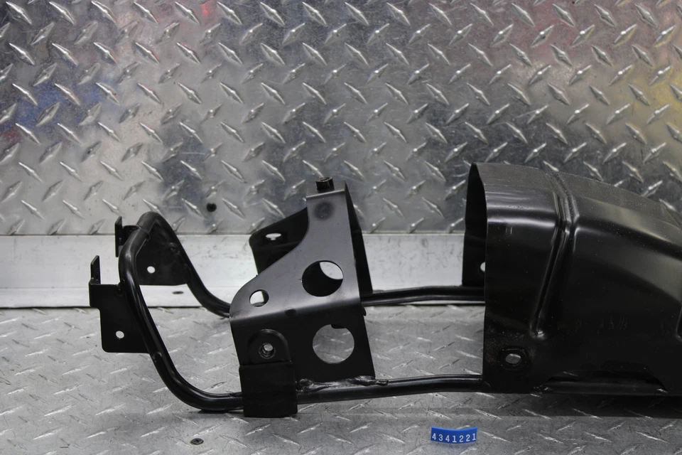 Suzuki Marauder 800 VZ800 1999 guardabarros trasero marco de apoyo 41501-48E00 Foto 2 de 4