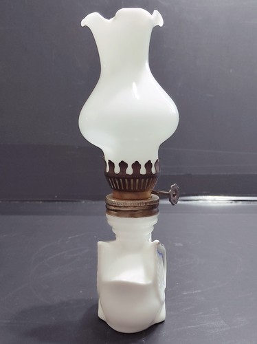 Lume a petrolio antico Lampada a olio con boccia di vetro H. 19 Cm vintage - Foto 6 di 13