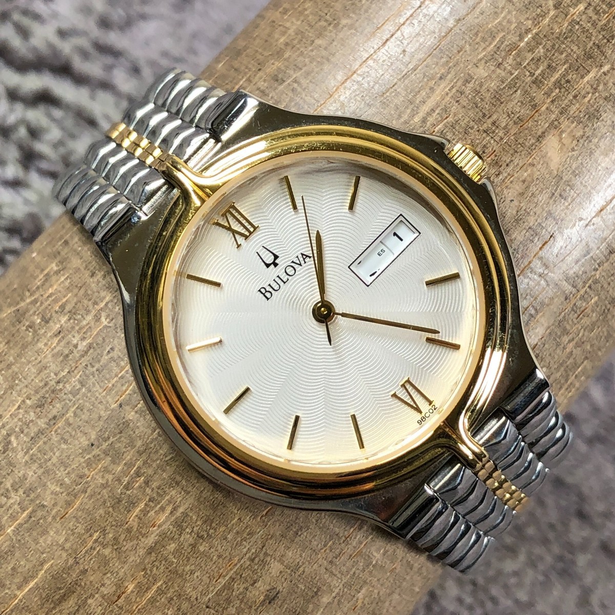 Vintage Bulova Men 98C02 Fashion Day Date Two Tone Quartz Analog