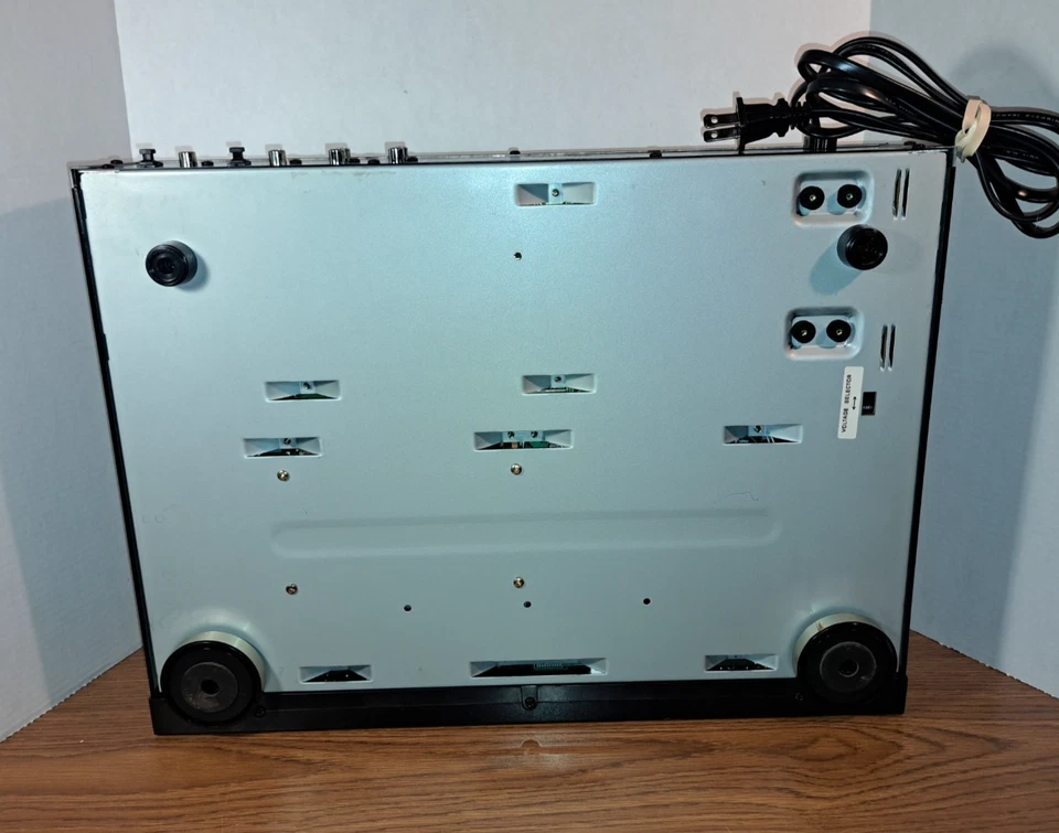 TEAC RW-D200 CD Recorder Player CD-RW - For PARTS/REPAIR ONLY - Image 4 of 4