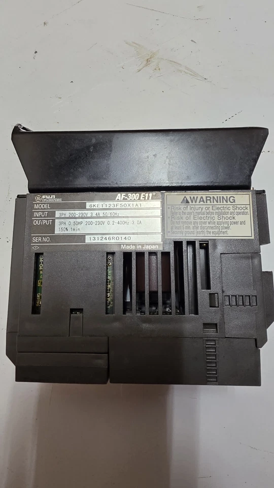 Inversor eléctrico GE Fuji AF-300 E11 VFD 6KE1123F50X1A1 - 0,5 HP 230 V 3 PH... Foto 2 de 4