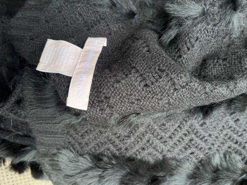 THE CASHMERE PROJECT BLACK 100% CASHMERE Scarf Wrap Shawl REAL RABBIT FUR TRIM - Picture 9 of 9