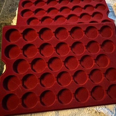 5x Münztabletts Münzeinsätze rot mit runden Fächern 38 mm für 170 Münzen TOP
