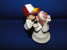 New Washington Redskins Kissing Bride  Groom Wedding Cake Top figurine with cap