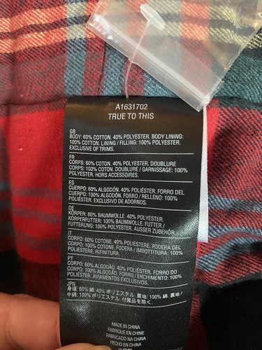 Volcom Yorkstone Jacket - Men's Size Small - Black with Red Flannel inside - Picture 6 of 6