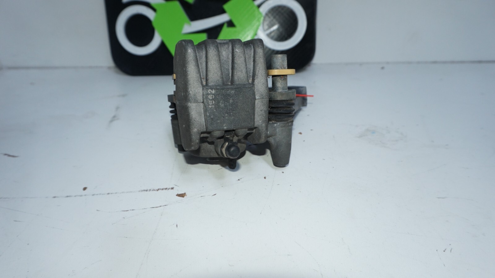 2006 05 Kawasaki Ninja Zx6r Zx636 Rear Back Brake Caliper W Mount