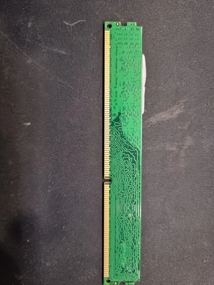 Kingston 2GB DDR3 1333 (PC3-10600) Memoria RAM SLIM KVR1333D3S8N9-2G - Immagine 3 di 3