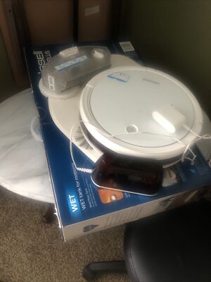BISSELL SpinWave Plus Robotic Mop and Vacuum - White (28596)