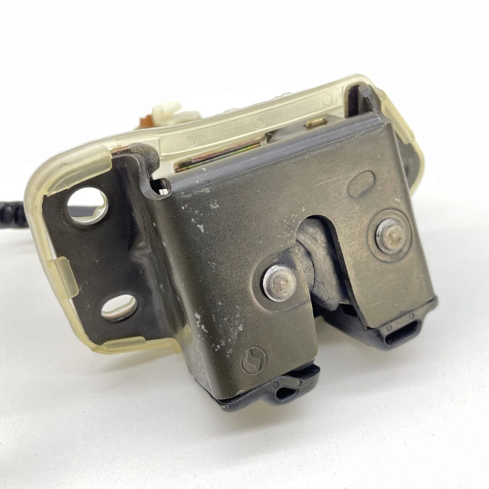 1999-2002 Suzuki Esteem Wagon Rear Trunk Hatch Gate Lid Latch Lock OEM - Image 4 of 4