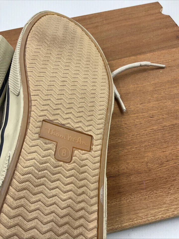 Thom Can Mens Light Tan Leather Navy Trim Boat Shoe Non Slip Size 8 - Image 4 of 4