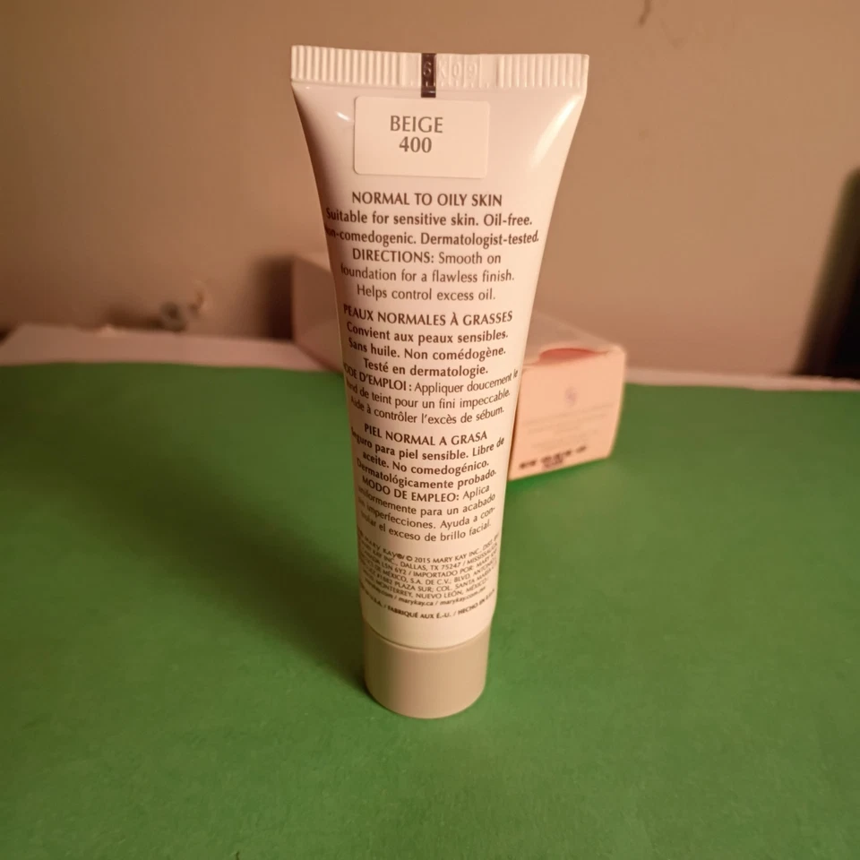 Mary Kay Medium-Coverage Foundation Beige 400 - Discontinued NIB - Image 3 of 3