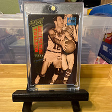 Action Packed Basketball Hall of Fame Red Holzman Hall of Fame Insert #6 Knicks