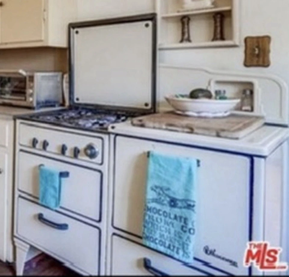 Estufa de madera de cuña vintage Foto 2 de 2