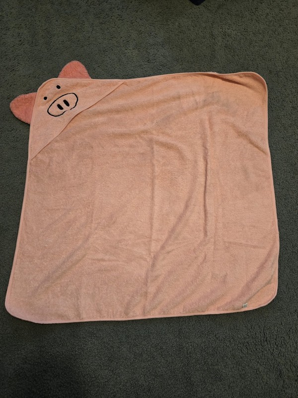 Pig Head - Children's Hooded Bath Towel