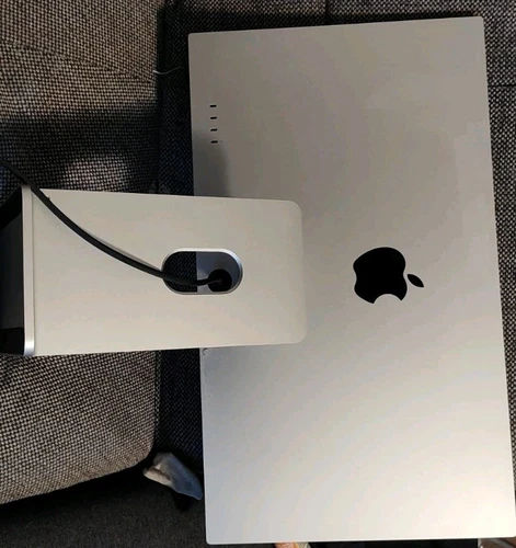 Apple Studio Display 5K 27'' - Modell A2525