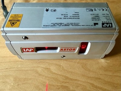 LAP Laser AS-KR ''Astor rot  Patienten-Positioniersystem