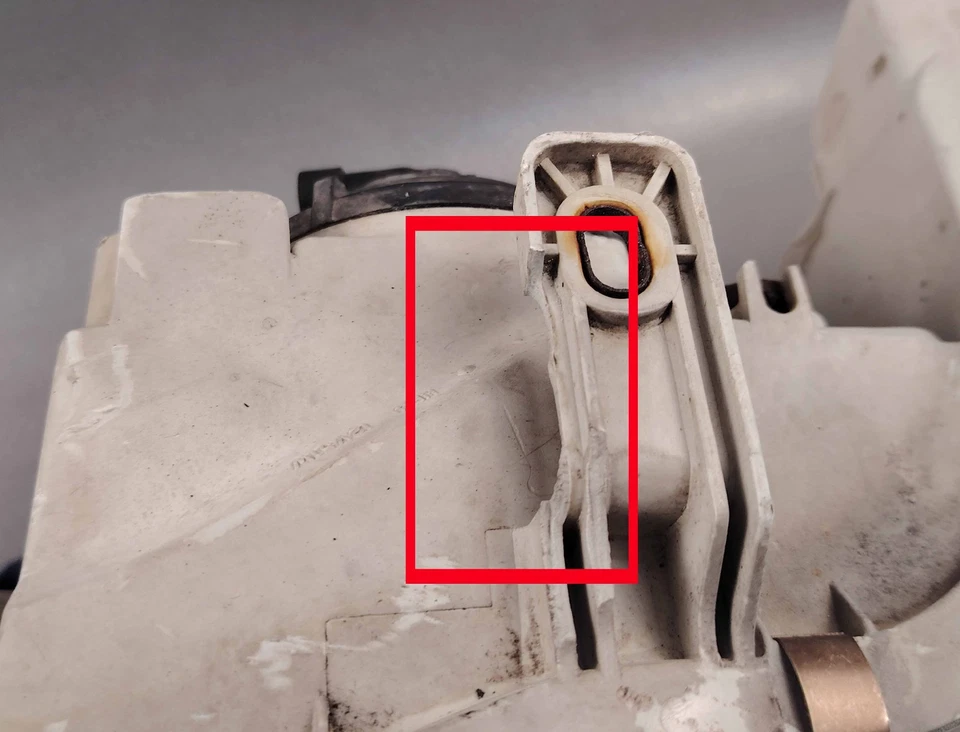 Acura JDM Headlight Assembly Set 1994-2001 DC2 DC4 Halogen 3 Bulbs Polished - Image 4 of 4