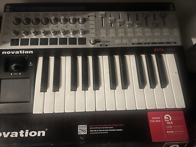 Novation Remote 25 SL Mk2 USB - MIDI nie benutzt kommt im Karton mit USB-Kabel