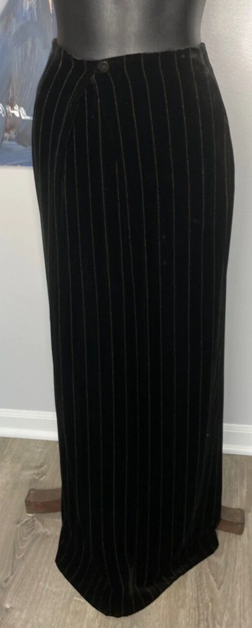 Giorgio Armani — NWT Giorgio Armani Black Skirt w Gold Vertical Stripe Front Pleat Size 46 Italy