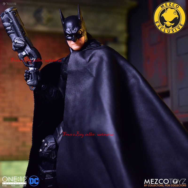 Mezco toyz 1/12 Batman: Supreme Knight Batman (Shadow Version