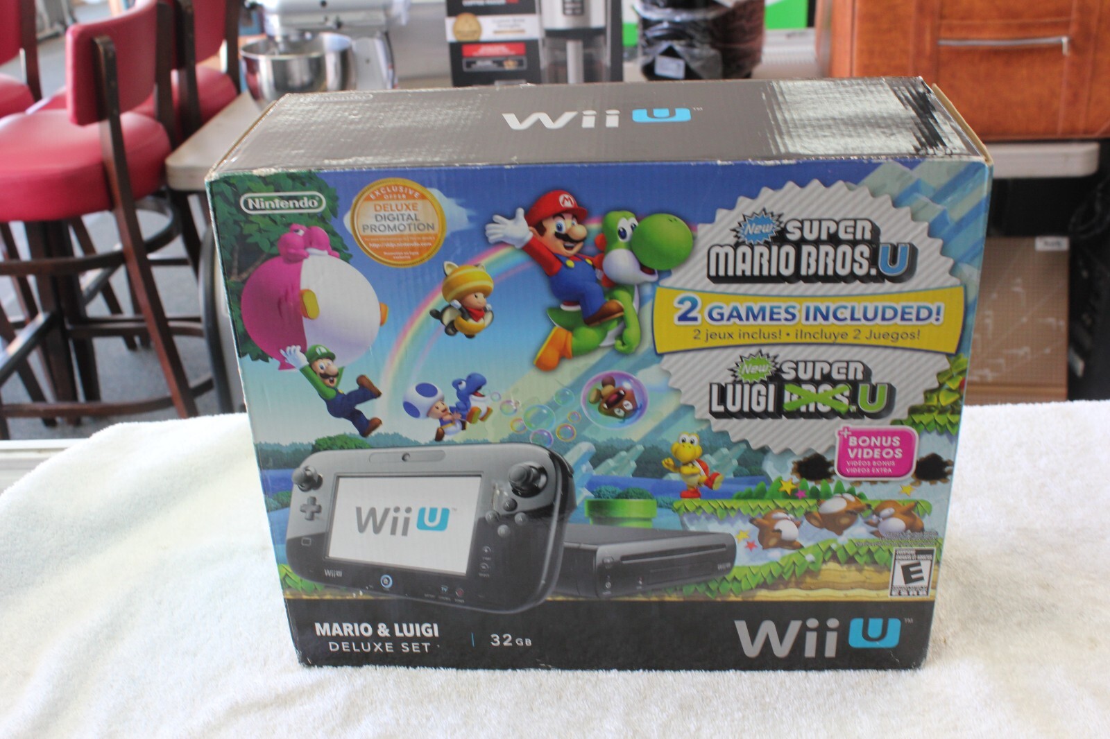 Nintendo Wii U Console 32GB Super Mario & Luigi Deluxe Set Nice CIB