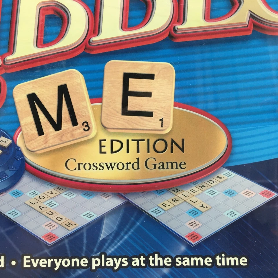 Edición Scrabble Me Crucigrama Juego Palabras Azulejos Madera 2-4 Jugadores Edades 8-Adulto NUEVO Foto 3 de 4