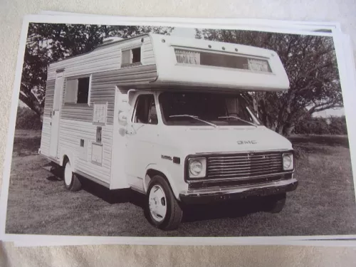  1973 GMC VAN CAMPER CONVERSION   11 X 17  PHOTO  PICTURE