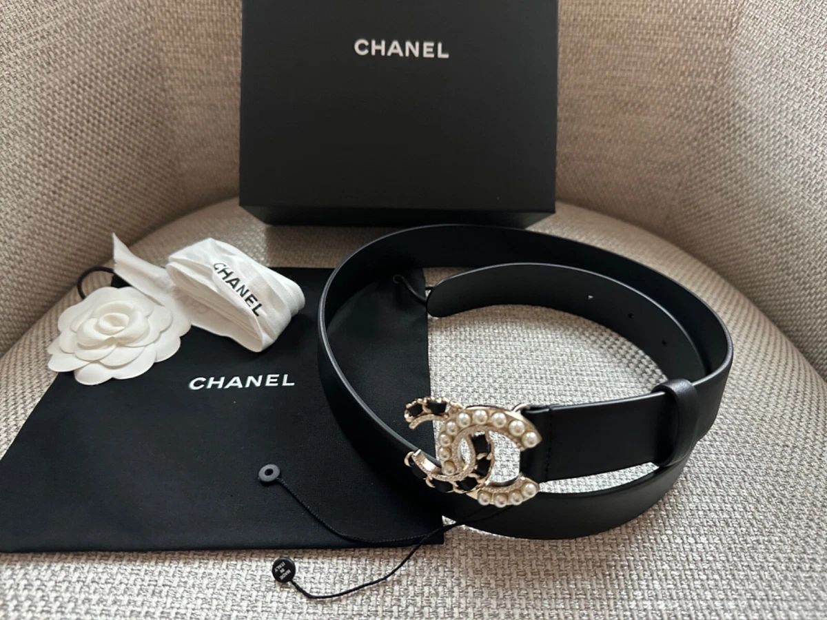 CHANEL Belt With Mini Chanel Purse SZ 80 NEW With Tags