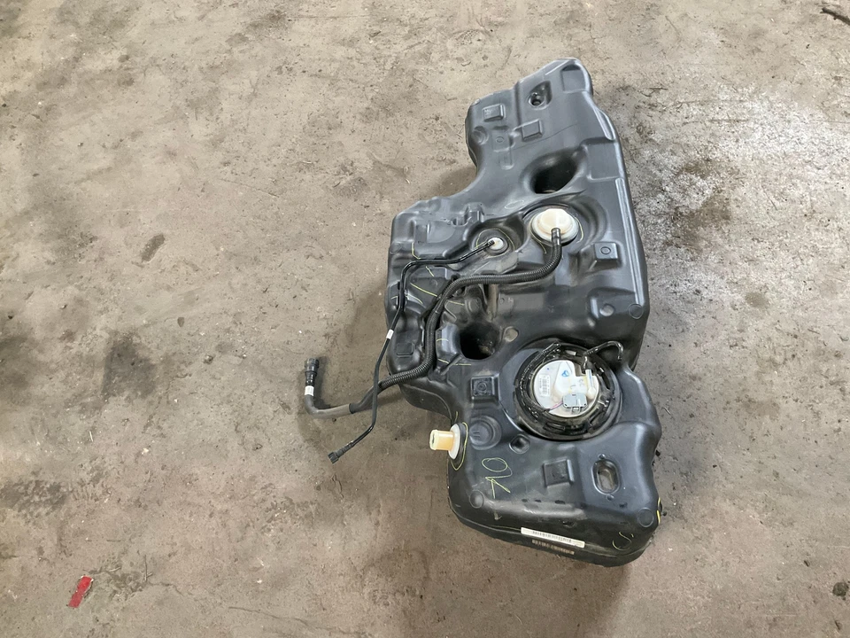 Оригинальный топливный бак 20–24 Nissan Sentra 2,0 л - Изображение 3 из 4